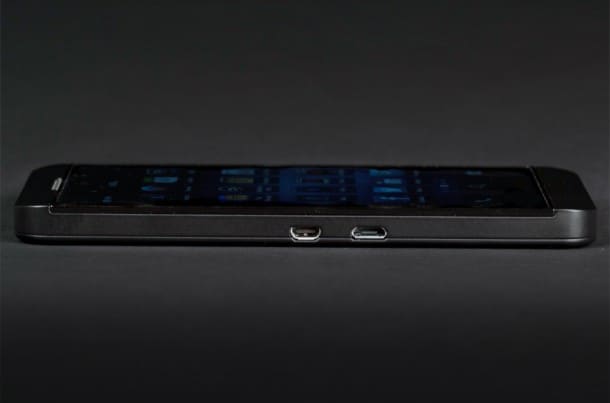 blackberry z10 ports side view