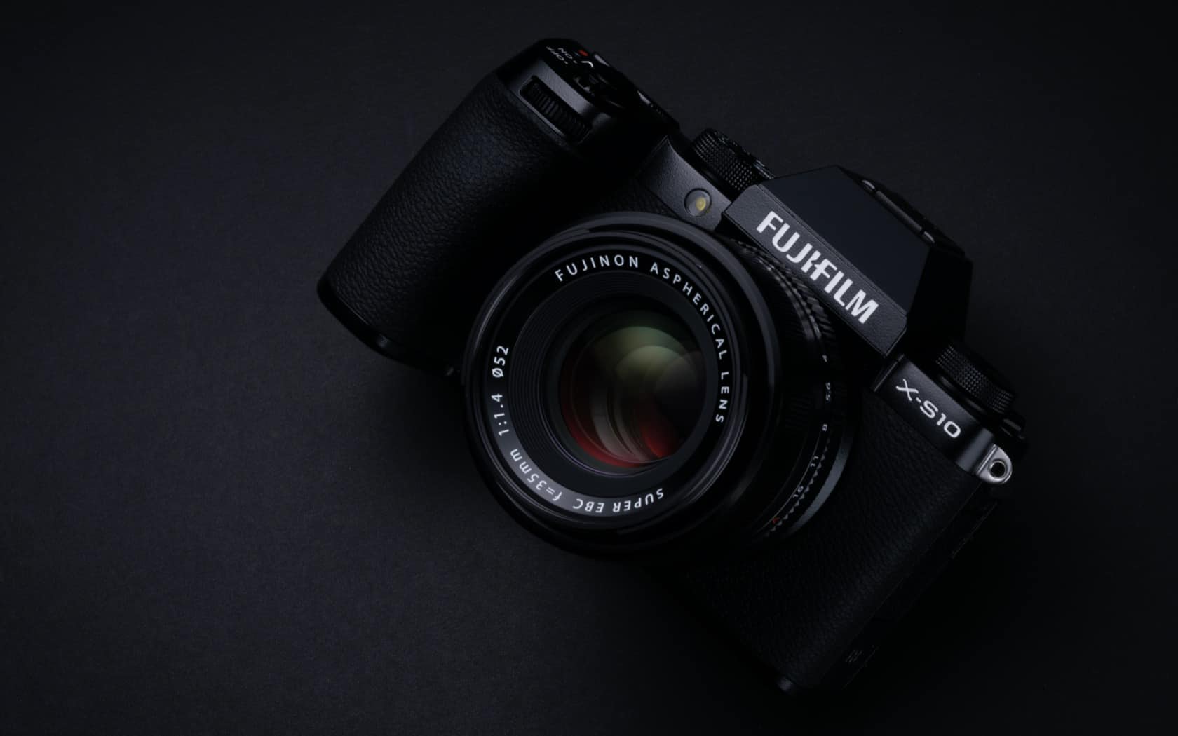 Fujifilm X-S10